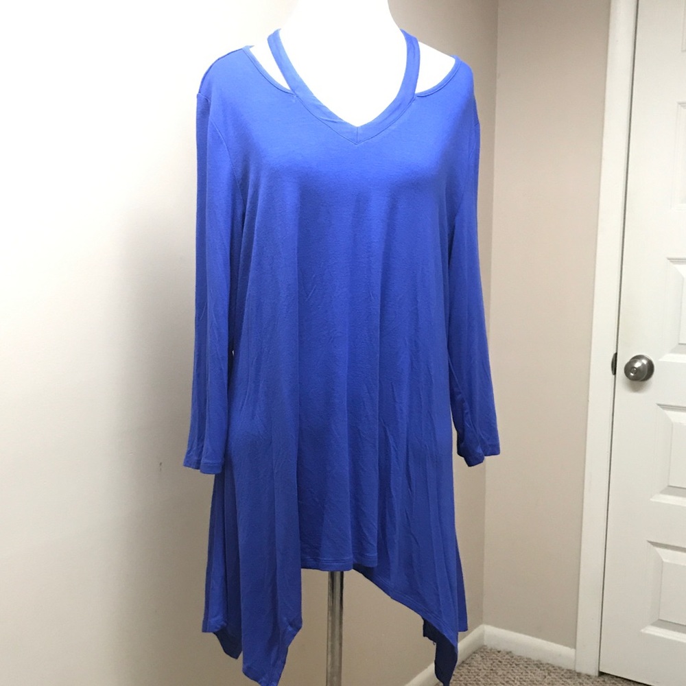 Beautiful royal blue, cold shoulder top v neckline XL